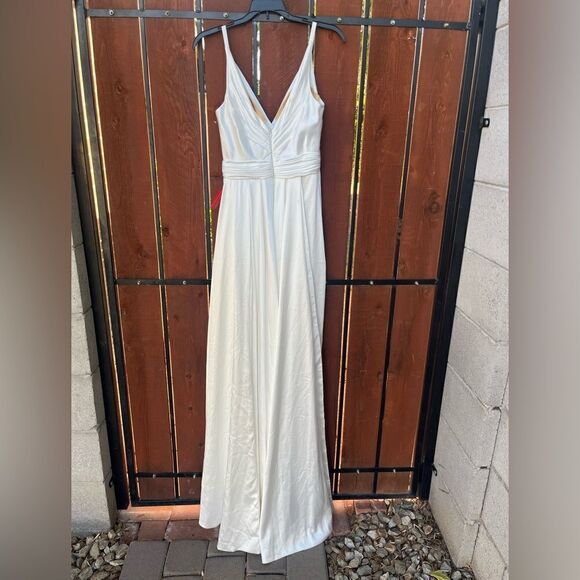 MAC DUGGAL Sleeveless Faux Wrap Draped Gown Size 2 - Picture 8 of 10